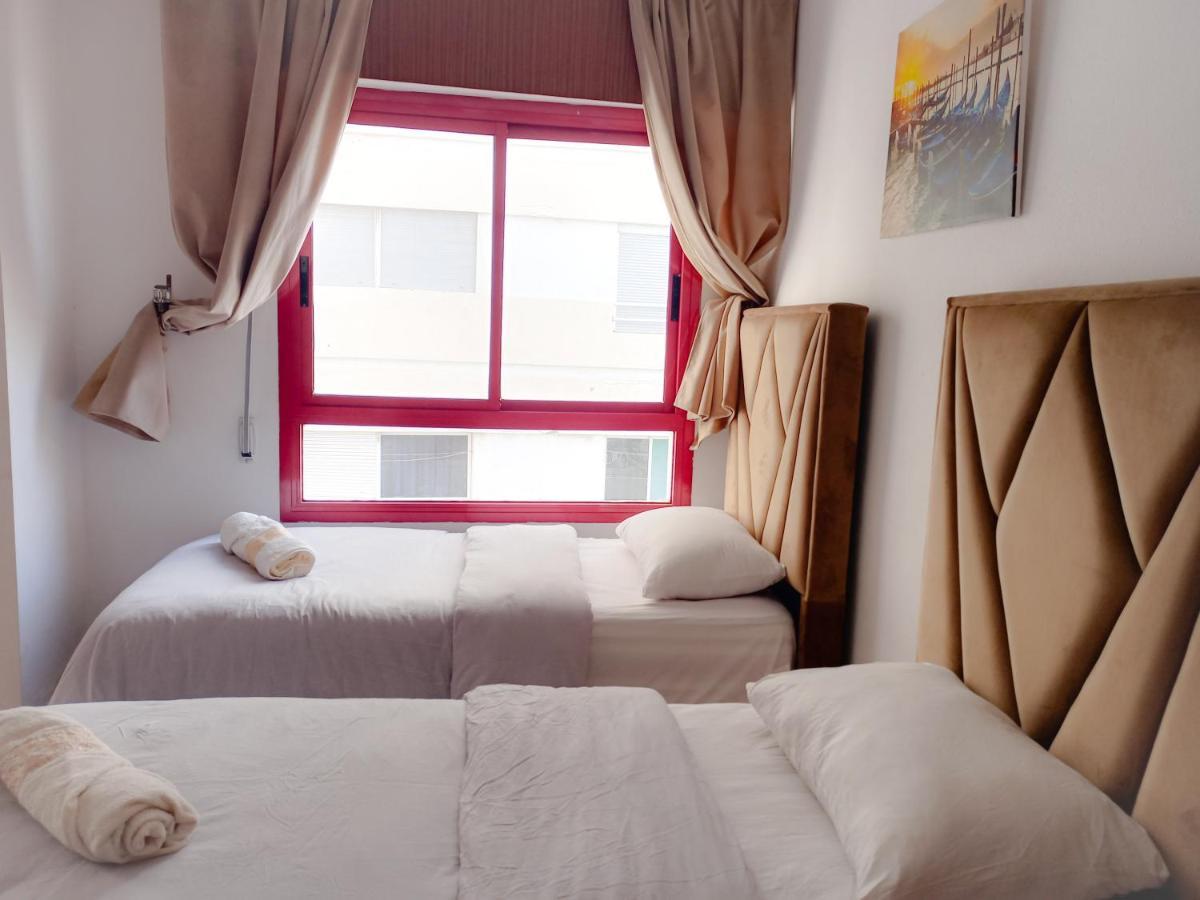 Amazing Appartement Au Centre Ville En Face Hilton & Gare Train De Tgv De Tanger Zewnętrze zdjęcie